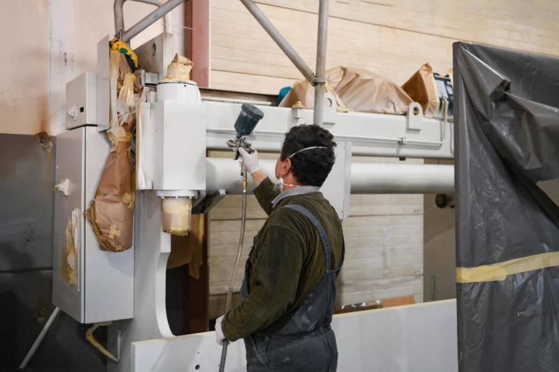 Jateamento abrasivo: limpeza industrial com precisão Jateamento abrasivo: limpeza industrial com precisão